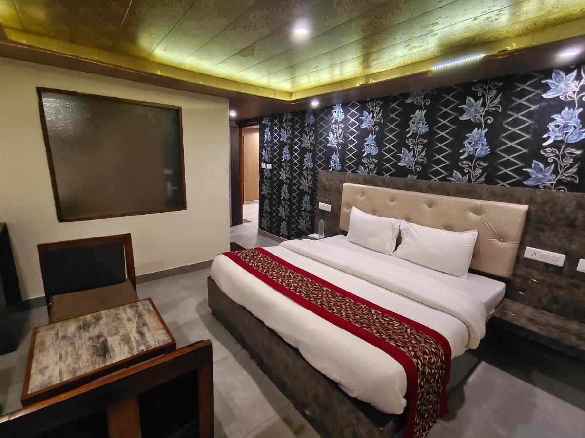 होटल Mountain Zest-simla Royale Near Mall Road-free Pickup From Railway Station