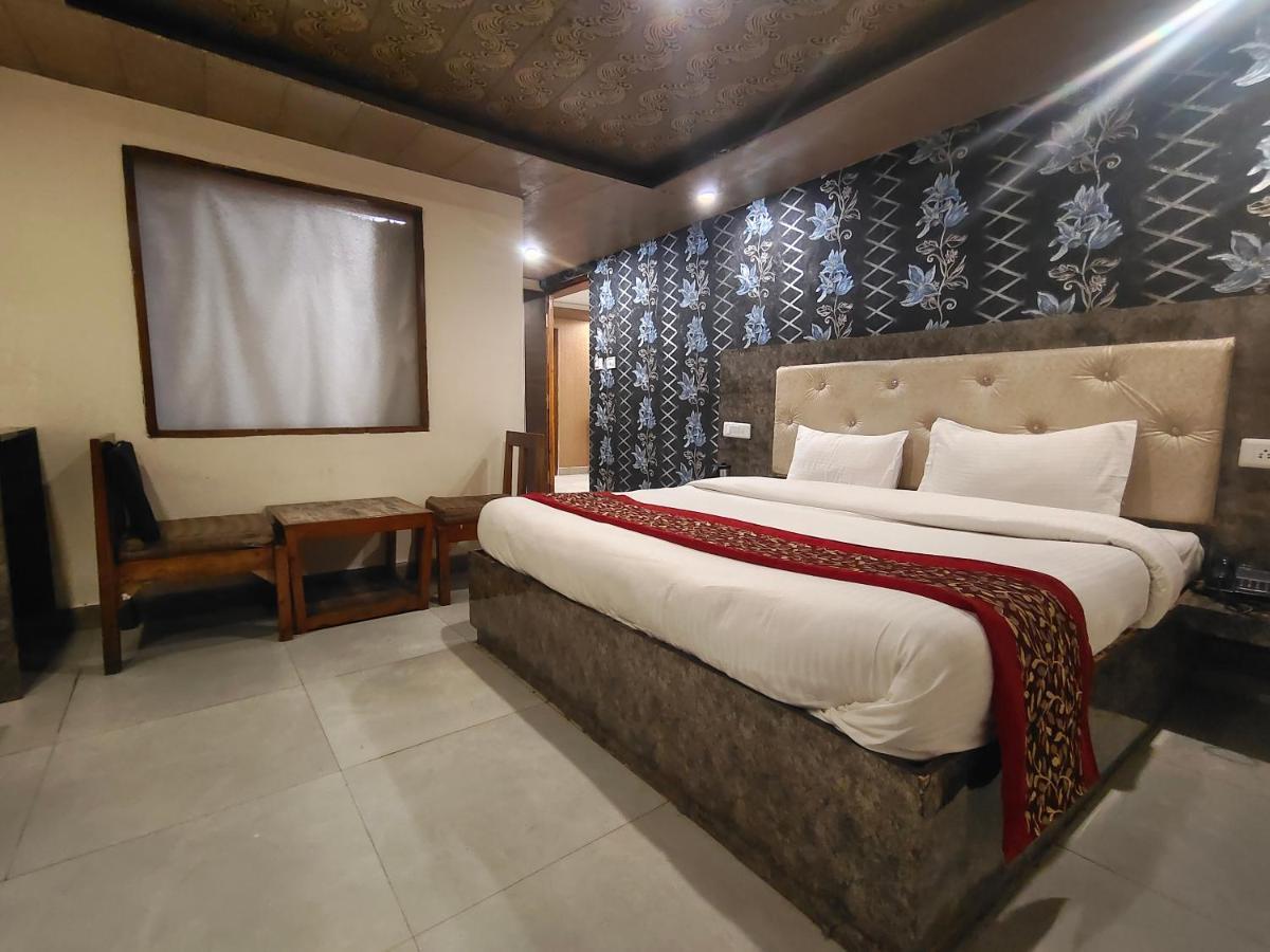 Mountain Zest-simla Royale Near Mall Road-free Pickup From Railway Station होटल